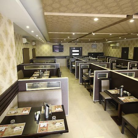 Vels Hotel Pondicherry Exterior foto